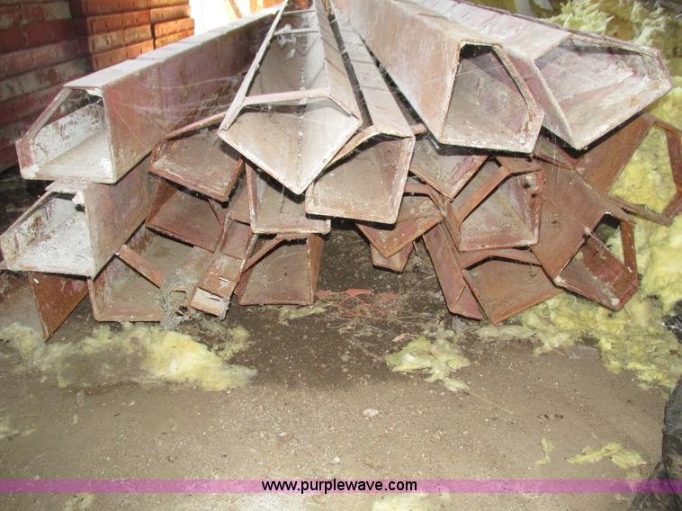 image for item AV9134 Ellis concrete form brackets, corners, and fillers