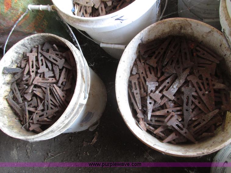 image for item AV9134 Ellis concrete form brackets, corners, and fillers