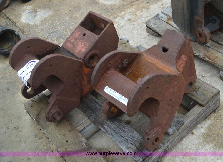 Wain Roy quick attach coupler in Liberty, MO Item AW9192 sold