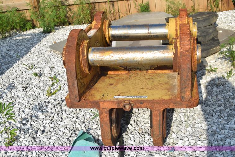 image for item AZ9009 Excavator quick attach