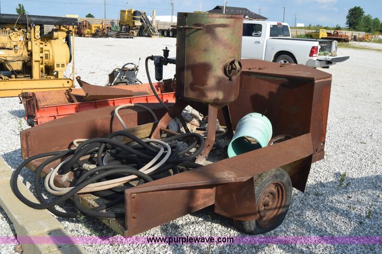 image for item AZ9010 Clemco SCWB-2452 sandblaster