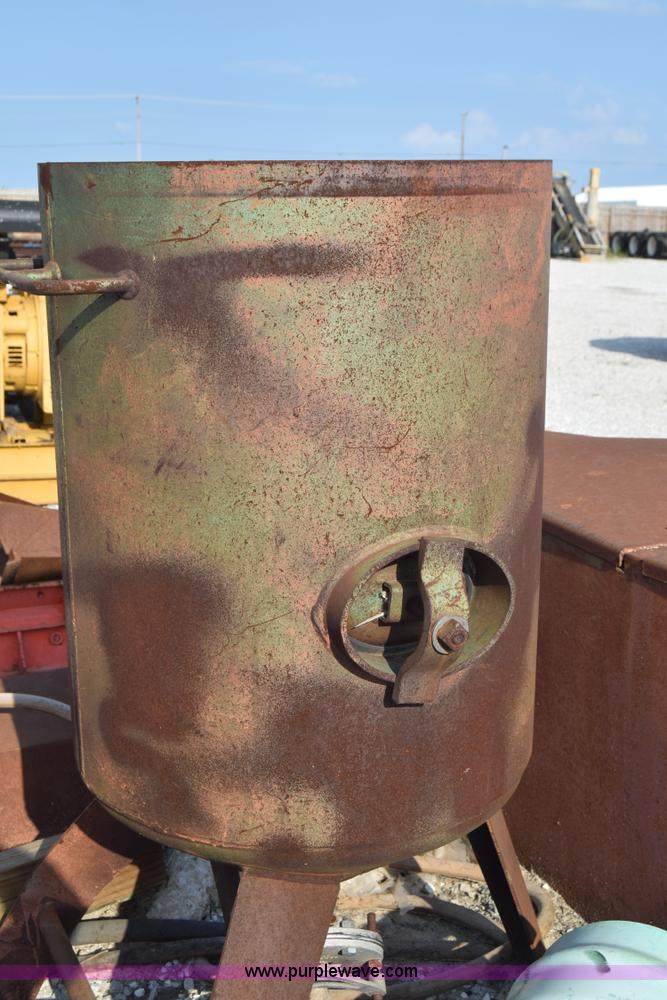 image for item AZ9010 Clemco SCWB-2452 sandblaster