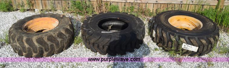 image for item AZ9013 (3) 12.5-80-18 tires