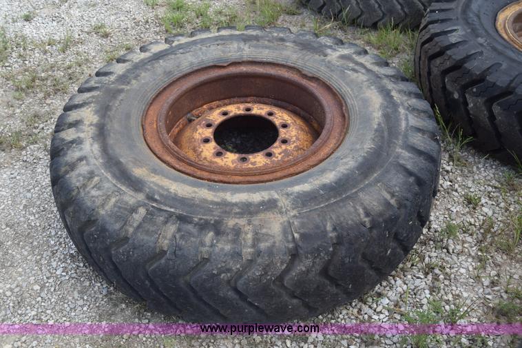 image for item AZ9014 (8) assorted motor grader tires
