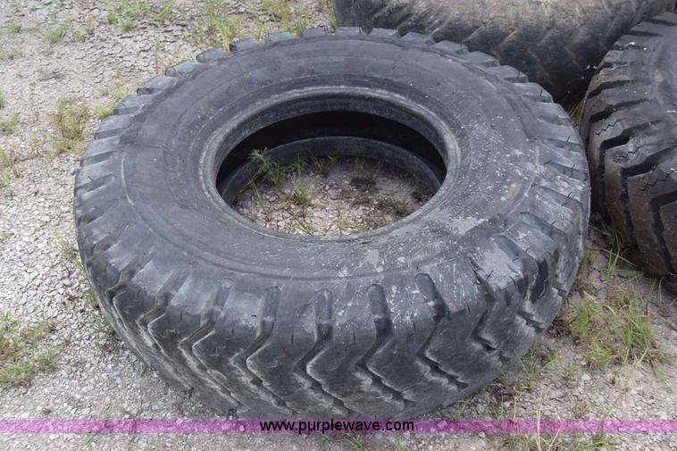 image for item AZ9014 (8) assorted motor grader tires