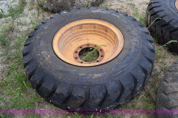 image for item AZ9014 (8) assorted motor grader tires