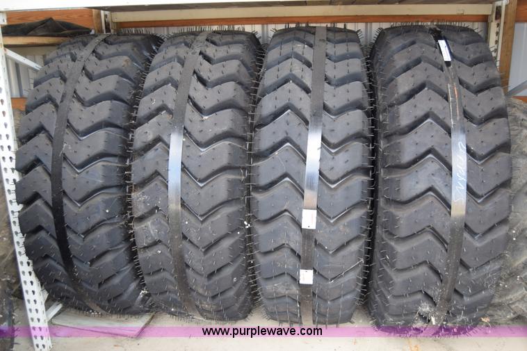 image for item AZ9018 (5) 18.00-25 tires