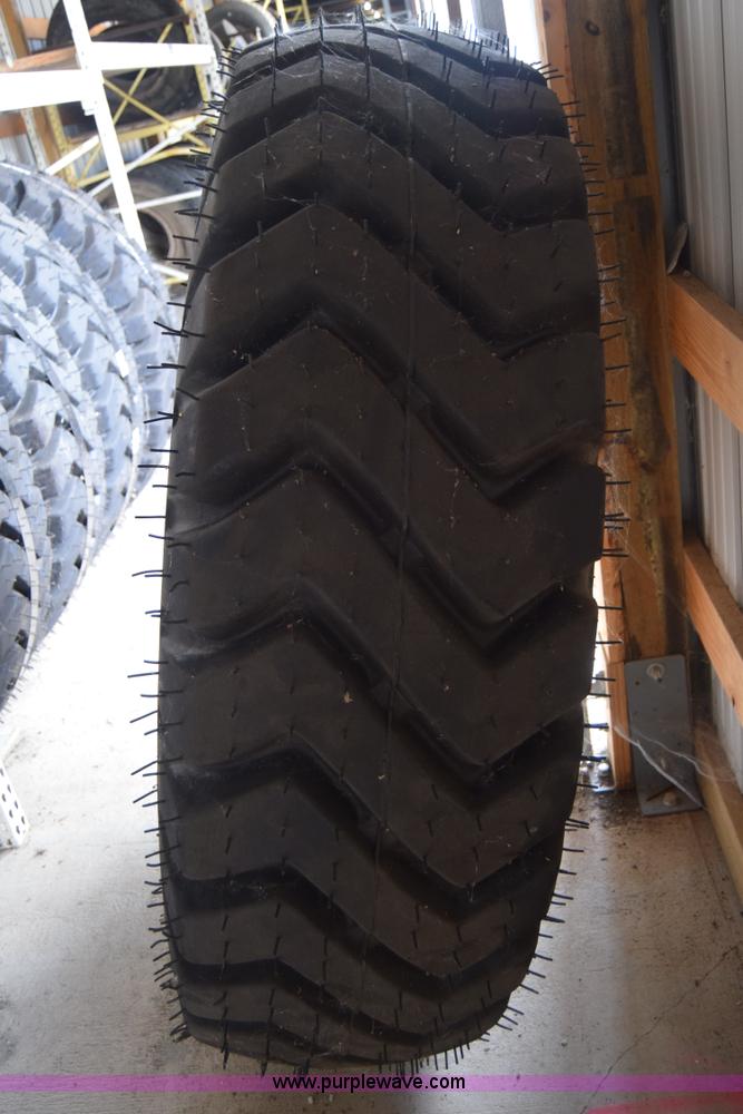 image for item AZ9018 (5) 18.00-25 tires