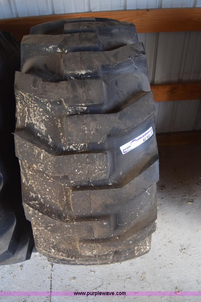 image for item AZ9021 (2) Constellation 19.5L-24 tires