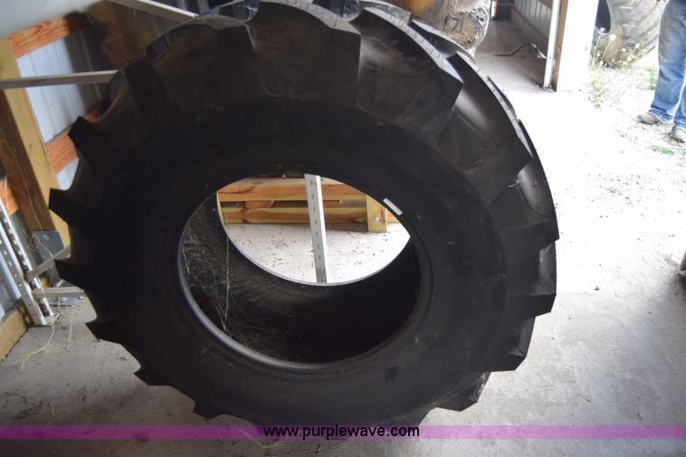 image for item AZ9022 Michelin 19.5LR x 24X tire