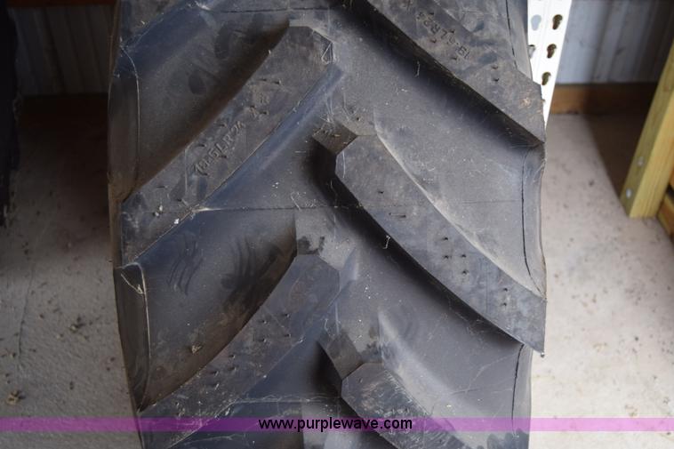 image for item AZ9022 Michelin 19.5LR x 24X tire