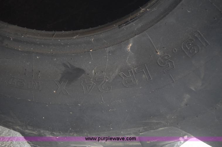 image for item AZ9022 Michelin 19.5LR x 24X tire
