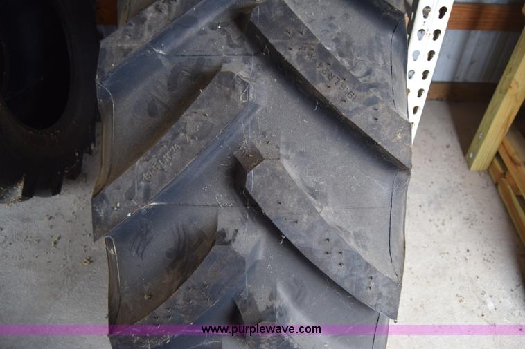 image for item AZ9022 Michelin 19.5LR x 24X tire