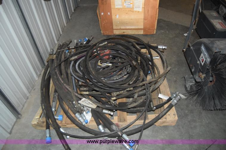 image for item AZ9026 Assorted hydraulic hoses