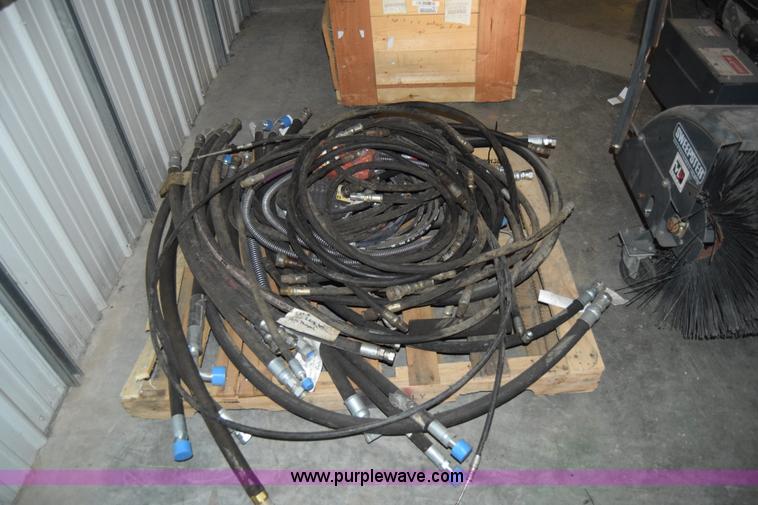 image for item AZ9026 Assorted hydraulic hoses