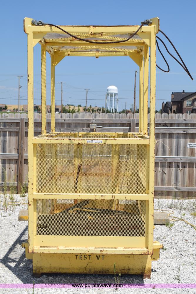 image for item AZ9032 Man basket