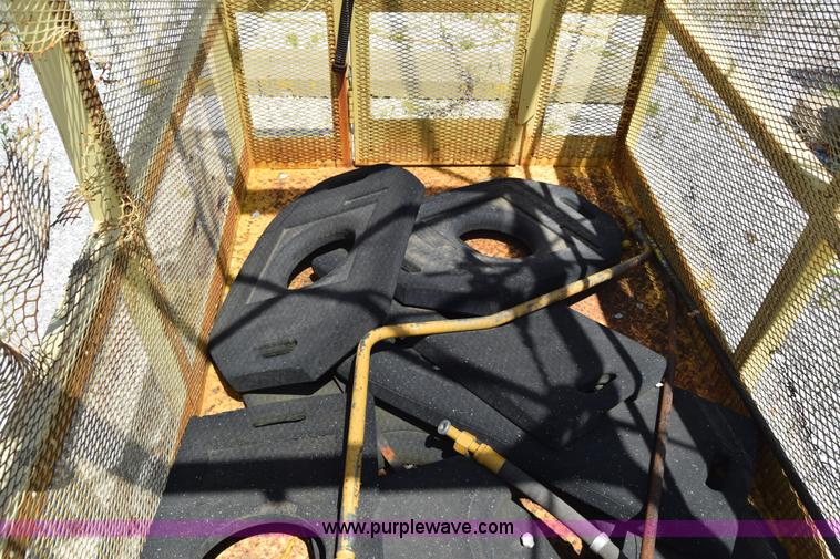 image for item AZ9032 Man basket