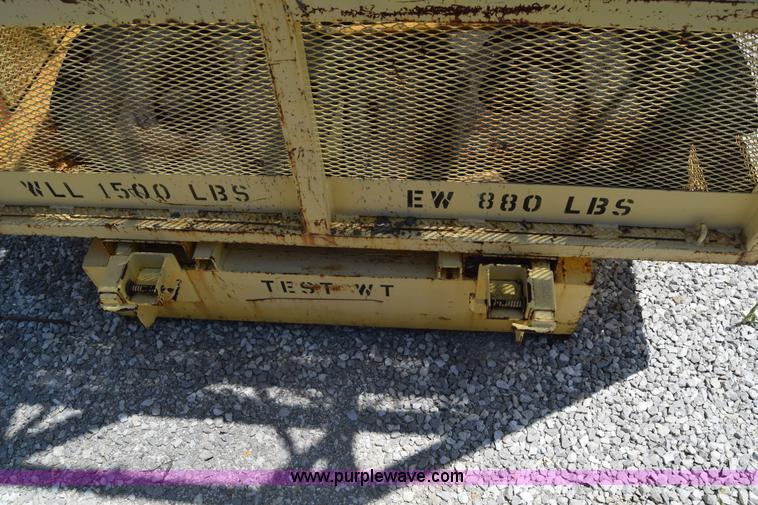 image for item AZ9032 Man basket