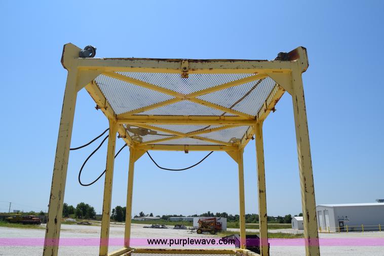 image for item AZ9032 Man basket