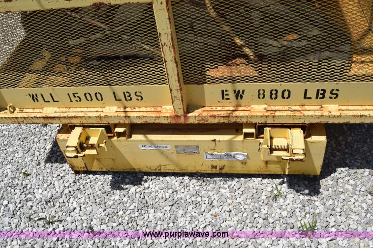 image for item AZ9032 Man basket