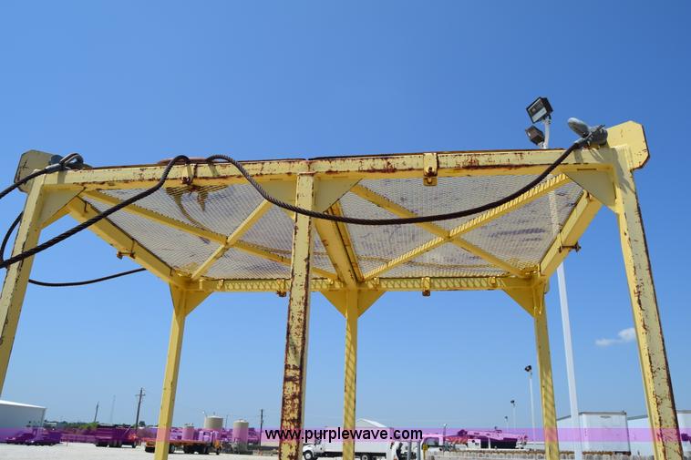 image for item AZ9032 Man basket