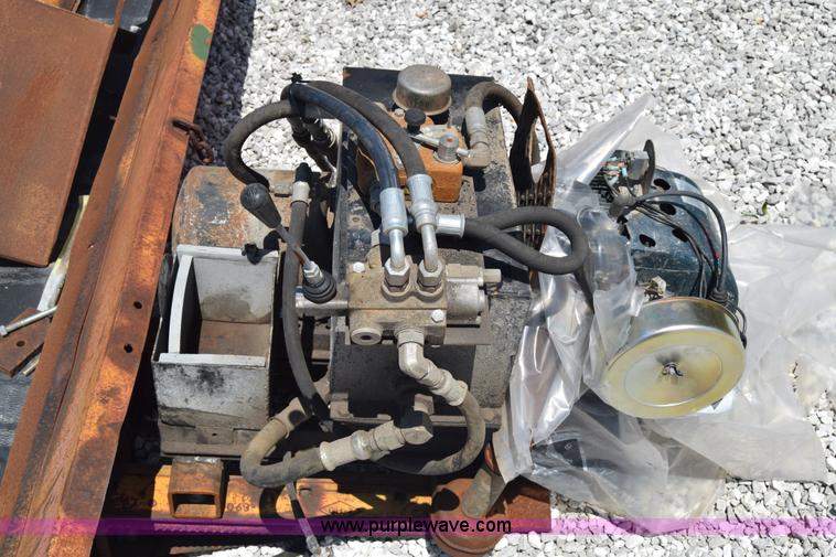 image for item AZ9034 HTC 1200 spreader