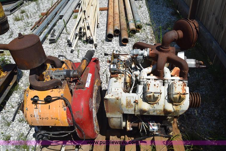 image for item AZ9040 (2) Wisconsin four cylinder diesel engines