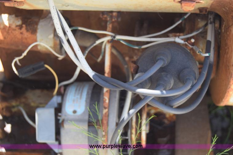 image for item AZ9040 (2) Wisconsin four cylinder diesel engines