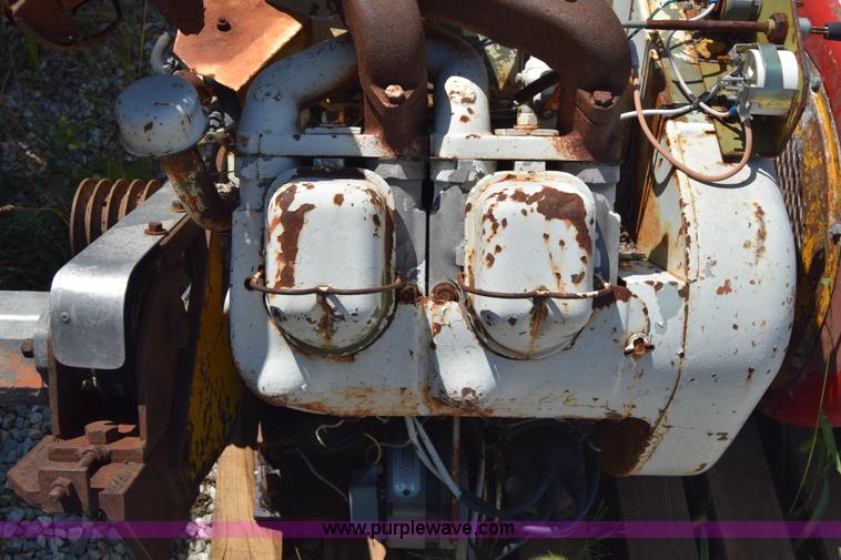 image for item AZ9040 (2) Wisconsin four cylinder diesel engines