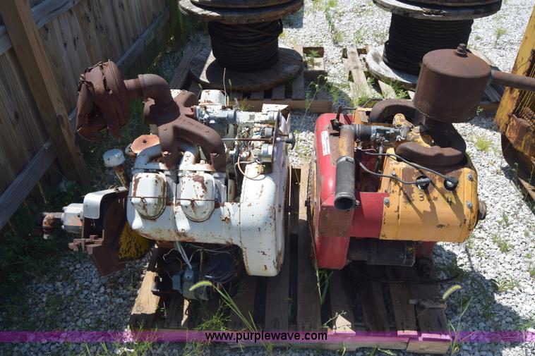 image for item AZ9040 (2) Wisconsin four cylinder diesel engines