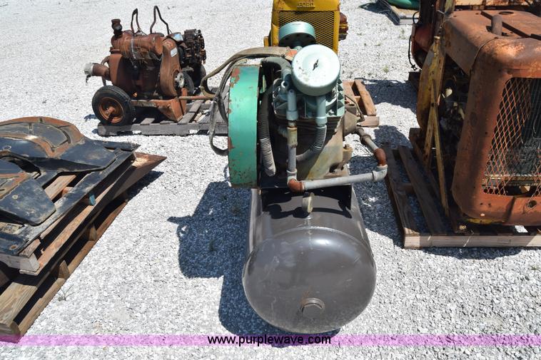 image for item AZ9047 Air compressor