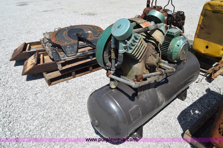 image for item AZ9047 Air compressor