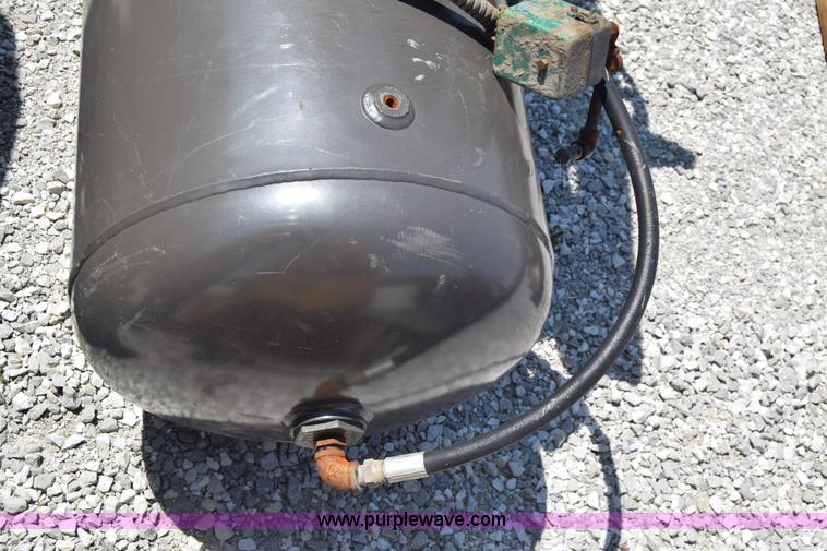 image for item AZ9047 Air compressor