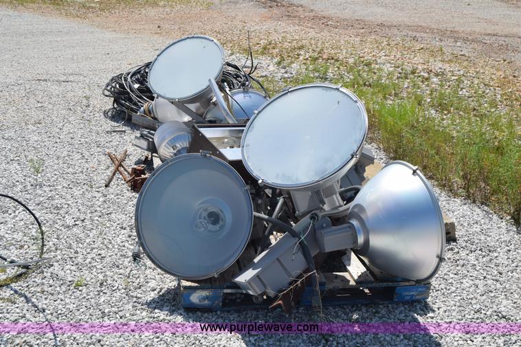 image for item AZ9050 Assorted items