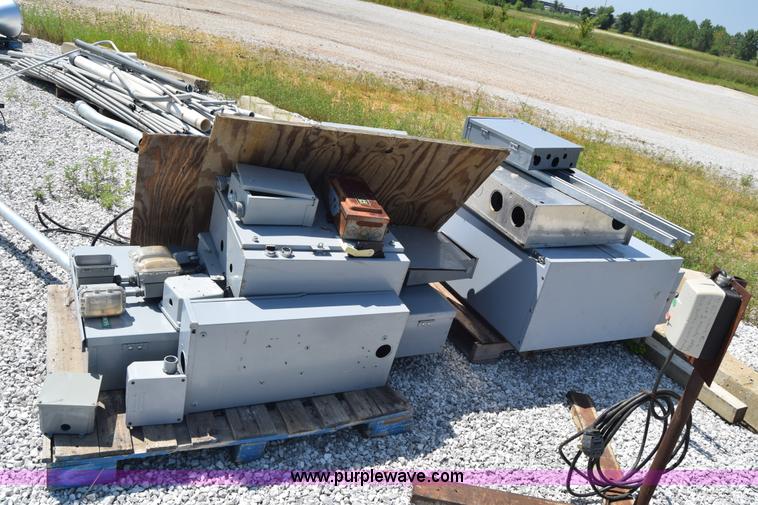 image for item AZ9050 Assorted items