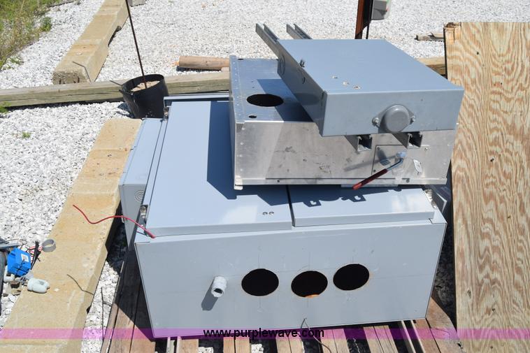 image for item AZ9050 Assorted items