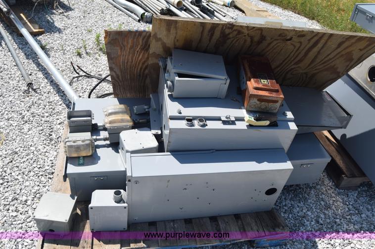 image for item AZ9050 Assorted items