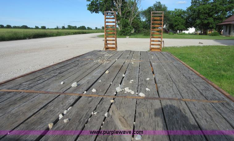 image for item BA9281 2005 Econoline MP1223DE equipment trailer