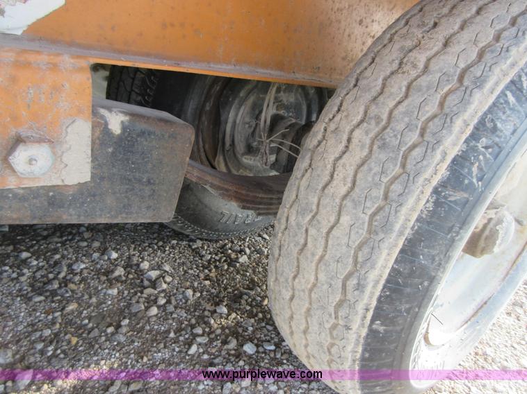 image for item BA9281 2005 Econoline MP1223DE equipment trailer