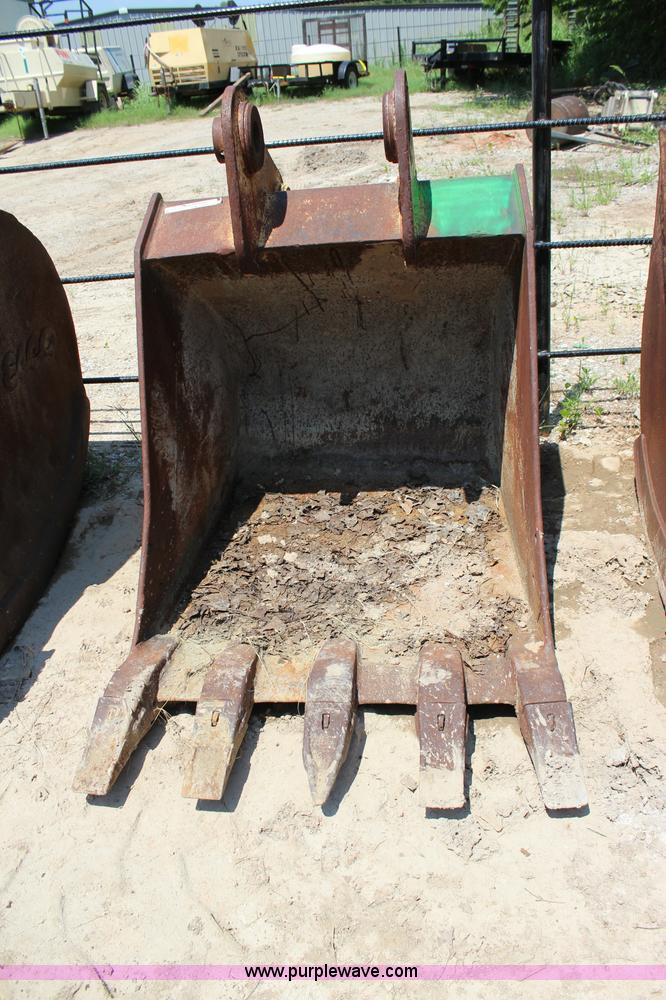 image for item BE9499 CP bucket