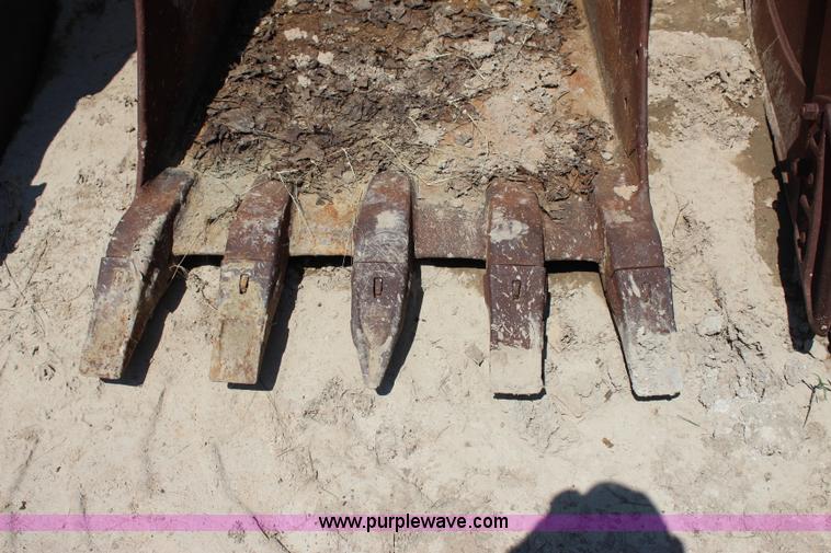 image for item BE9499 CP bucket