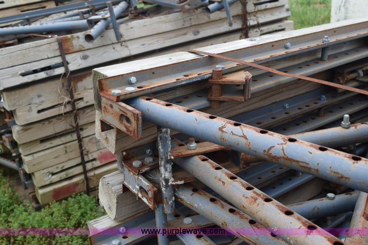 image for item BI9385 Approximately 140 overhang brackets