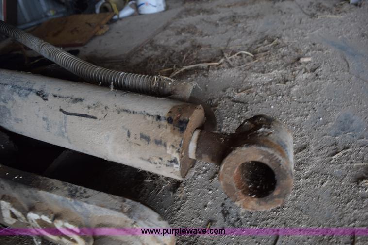 image for item BI9391 ACS hydraulic thumb