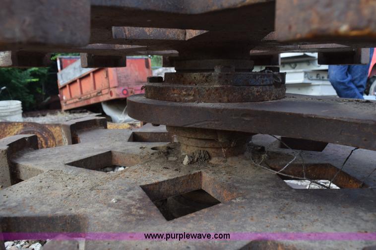 image for item BI9399 Excavator compaction wheel