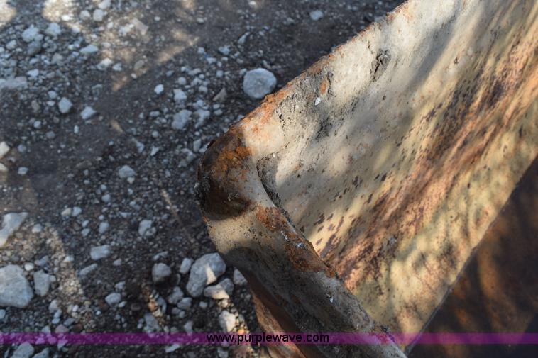 image for item BI9400 Backhoe loader bucket