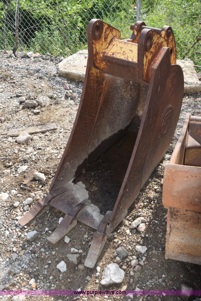 image for item BI9401 Backhoe bucket
