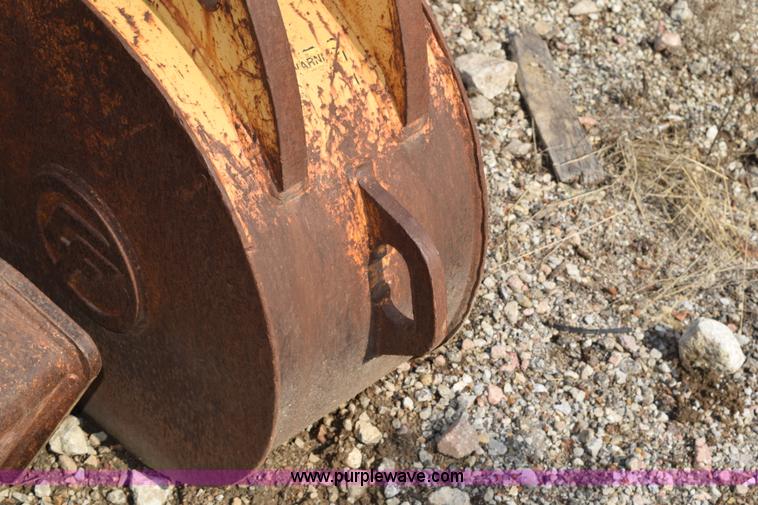 image for item BI9401 Backhoe bucket