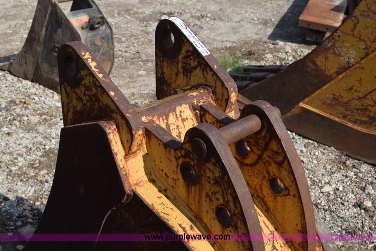 image for item BI9401 Backhoe bucket