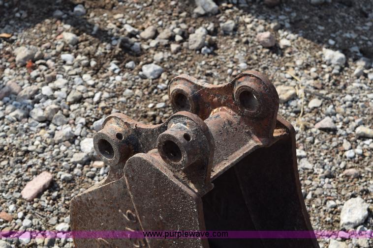 image for item BI9402 Caterpillar mini excavator bucket