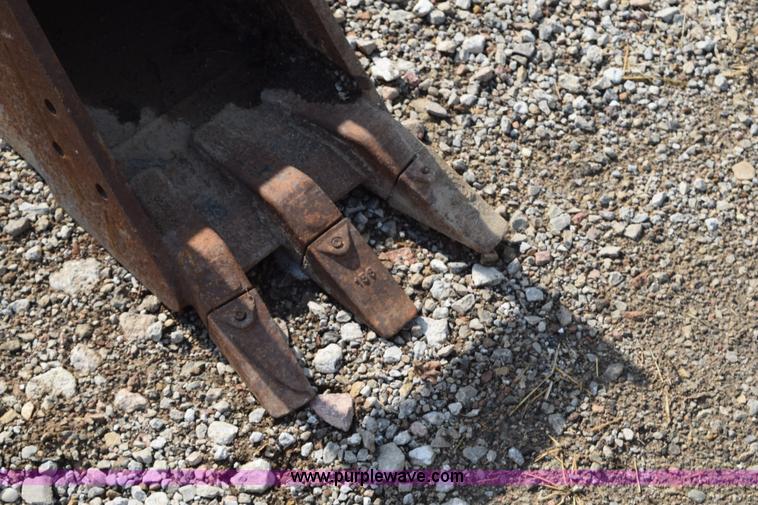 image for item BI9403 Wayne Roy bucket